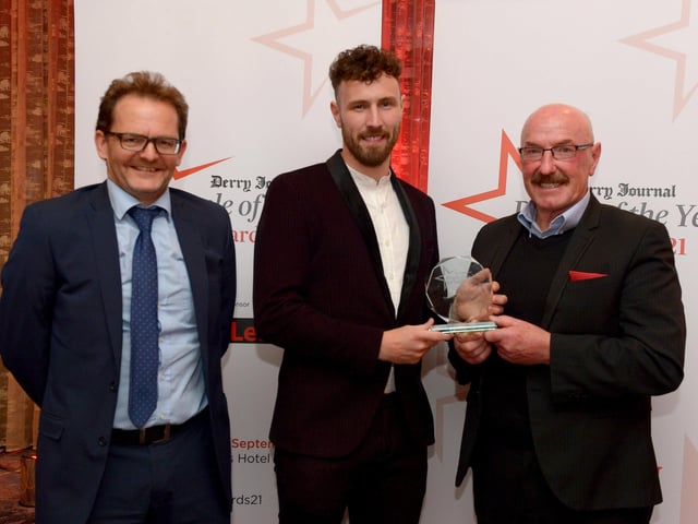 Derry Journal People of the Year Awards Sports Person of the Year winner Danny Quigley pictured with Graeme Huston (on the left), Regional Director, JPIMedia and soccer pundit Liam Beckett. Photo: George Sweeney. DER2139GS – 059