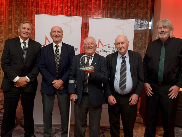 Sports Volunteer Award winner Derry & District Football Association, represented by Willie Barrett, Jimbo Crossan and Liam Smyth pictured with former Northern Ireland international footballer John O’Neill (on the left) and William Allen, Senior Editor, North West, JPIMedia. Photo: George Sweeney. DER2139GS – 056