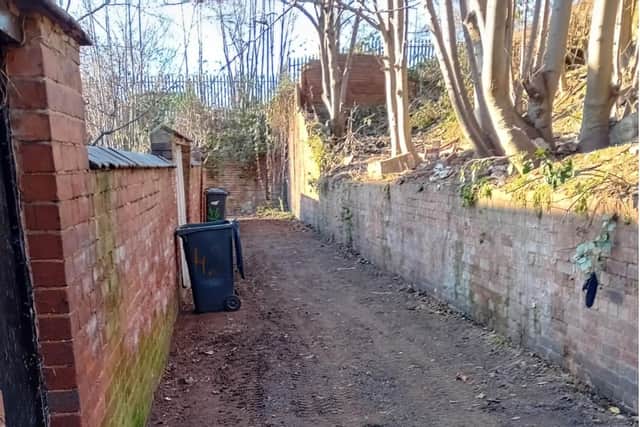 The alleyway has now been cleared.