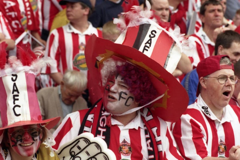 What a match but the result was heartbreaking. Sunderland fans in Wembley for the 1998 play-off final.