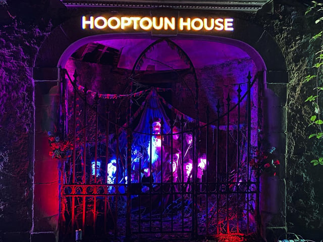 Hopetoun House grounds like you have never seen it before.