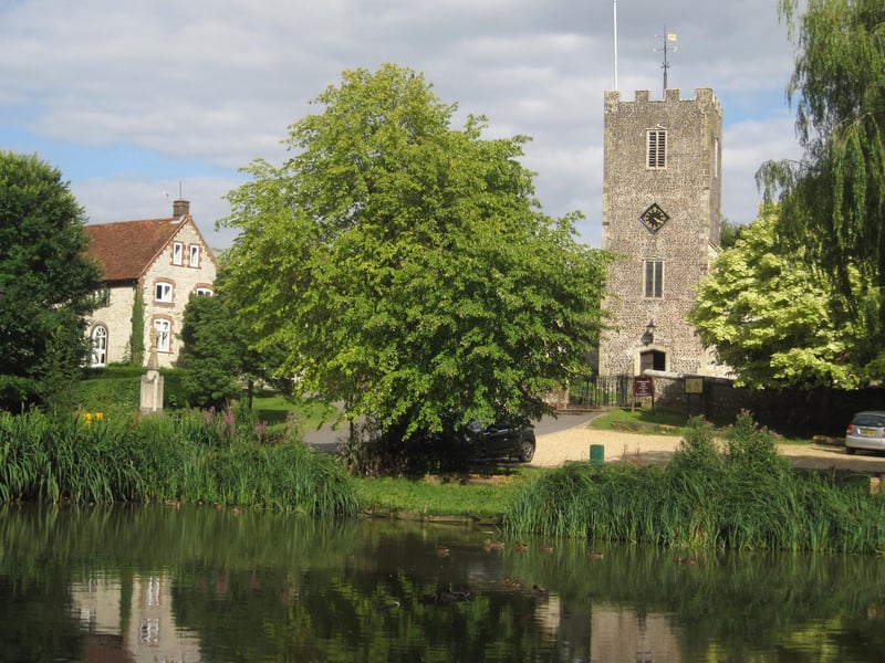 Buriton is popular with dog-walkers, cyclists and those who, like me, love a Sunday stroll. This village has many gorgeous pubs that are perfect for lunch as you take in everything Buriton has to offer. My favourite picture perfect spot is at the pond!