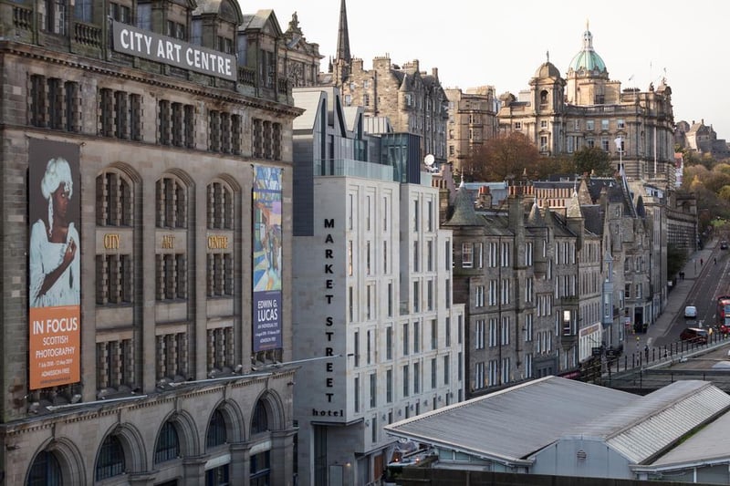 The second highest rated hotel on Edinburgh according to Booking.com reviews, this popular hotel features a rooftop lounge and each room boasts free high-speed WiFi.