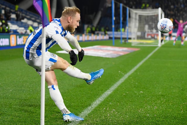 Huddersfield Town ace Alex Pritchard looks set to be the subject of much transfer interest before the window closes, with Norwich City and Brentford both understood to be keen on the player. (Team Talk)