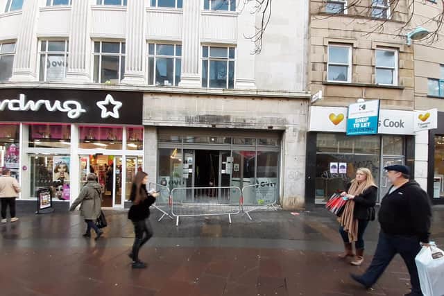 Some £900,000 is being given to the Medical Research Council Pension Fund to help turn the former Topman store on Fargate into offices.