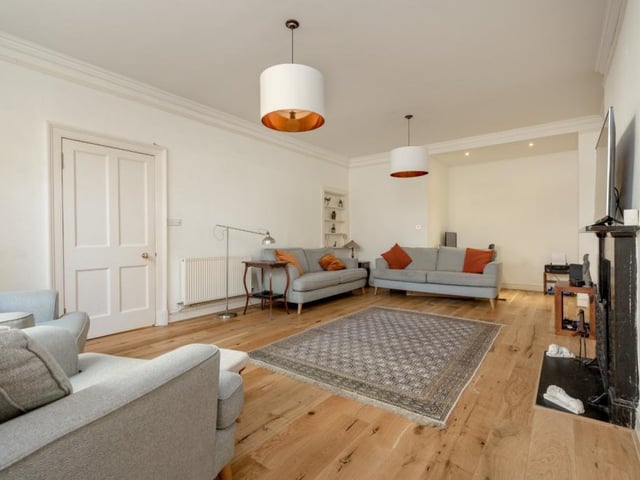 Sitting room.