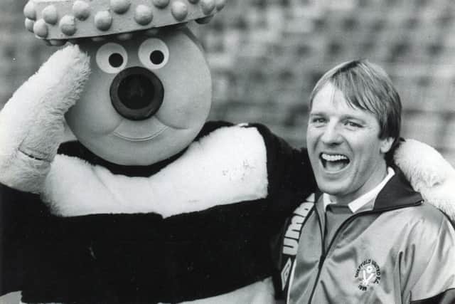 Manager of Sheffield United Dave Bassett pictured with Bertie Bassett, 1988