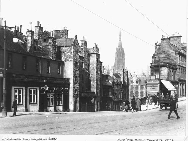 A postcard from 1921 showing Candlemaker Row and the Greyfriars Bobby statue.