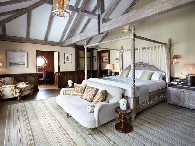 "Excellent from the moment we arrived! The friendly and attentive members of staff, in all aspects of the hotel, made the stay very enjoyable and pleasant. Will definitely be returning!" 16 Carlos Place, London, England, W1k 2AL