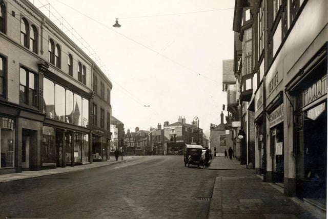 There was definitely a lot less traffic on Holywell Street back in the day