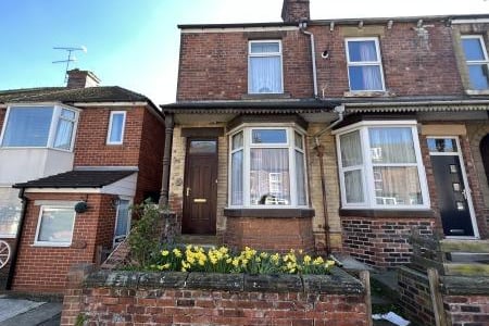 45 Standon Road, Wincobank, S9 1PB Guide Price: £75,000 *
A good sized three bedroom end of terrace house in need of general modernisation occupying convenient position close to Meadowhall and the motorway network. The property offers ample potential to builder or investor.