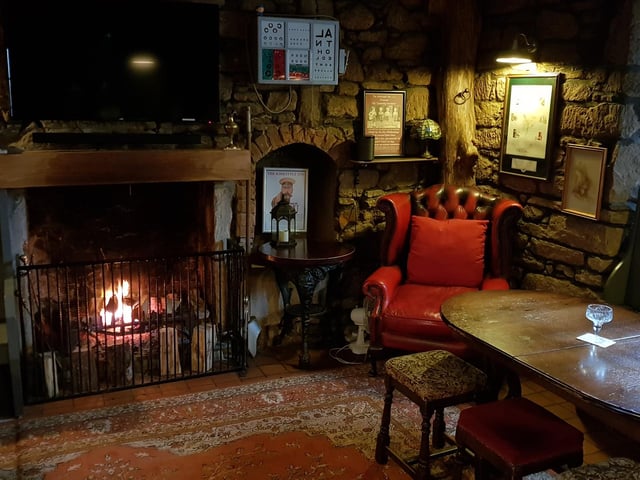 The creek of the old latch door sets the tone for a visit to a pub that does tradition and friendliness so well. Old flagstone floors give way to a roaring fire in the lounge, where dogs happily nap and a relaxed atmosphere falls.