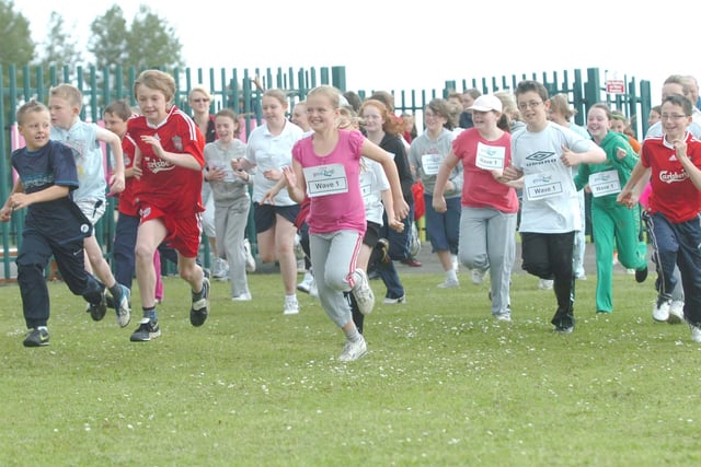 Back to 2009 and Rossmere School pupils look like they were having a great time in this run. But who can tell us more about it?
