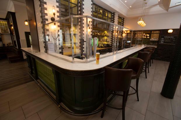 Another look at the protective perspex screen which runs all the way round the bar at the Ardnamurchan.