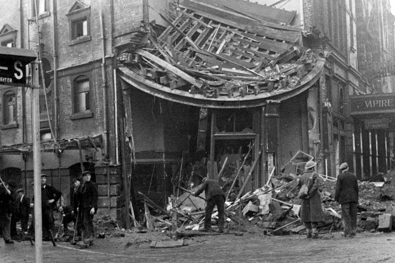 Air raid damage, 1940 (ref no S01216)
