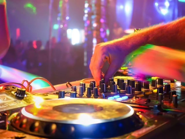 The Liquid Rooms will be ending 2021 and starting 2022 with a night of house and techno with Nightvision. Running from 9pm-5am, those apprearing will include Rebuke, Joyhauser, Avnu, Pila B, Warehouse. Fyaak and Clara Cuve.