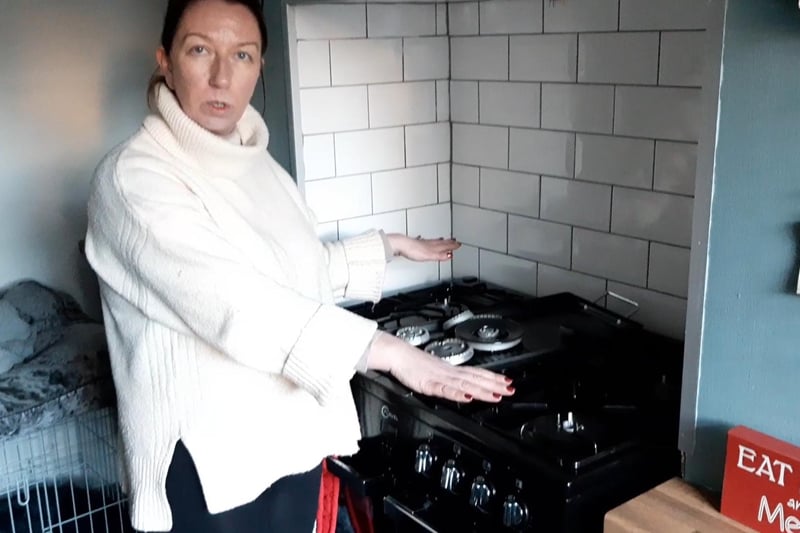 Lindsey Hudson had 'black soot water' coming out of her hob, and was "finding puddles in her kitchen for days". She also said her skin had a reaction to the water, prompting her to ask Yorkshire Water if any chemicals could be present. While it was initially estimated 1,000 homes were affected, by the end of the incident the  final number was more than 3,000 across Stannington, Hillsborough and Malin Bridge.
