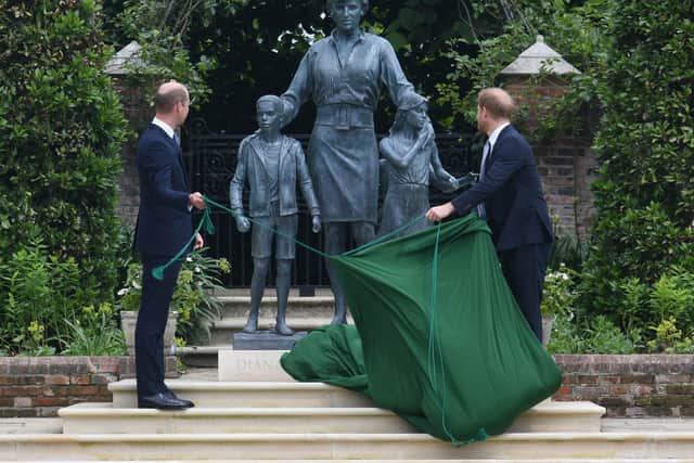 Prince William, Duke of Cambridge (left) Prince Harry, Duke of Sussex unveil a statue of their mother, Princess Diana in 2021 (photo: Getty Images)
