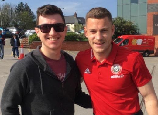 "Got to meet Paul Coutts before the Nottingham Forest game over Easter (in 2019). What a great player he was," writes @HeldT on Twitter.