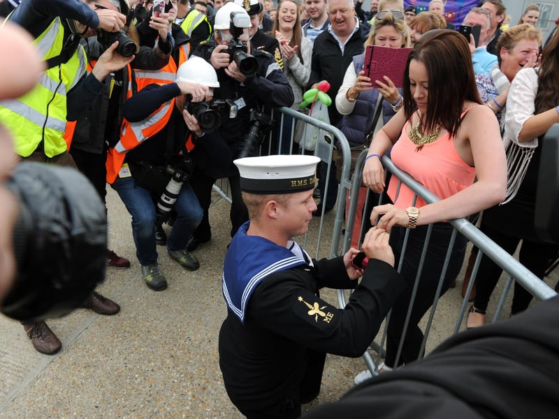 15th May 2015. Sam Luckett proposes to Danielle Cotton. 
Home coming of HMS Dauntless at Portsmouth Dockyard, Portsmouth. 
 Picture: Allan Hutchings (150741-022)
