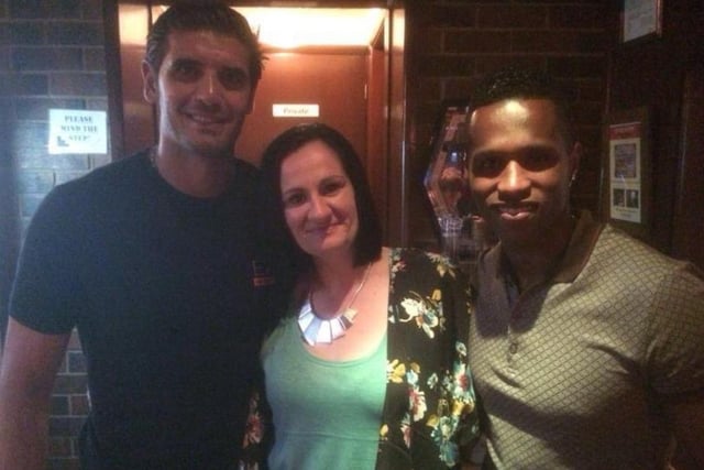 Kelly Dyson on Twitter posted a photo of her bumping into Miguel Llera and José Semedo in Sette Colli Restaurant.