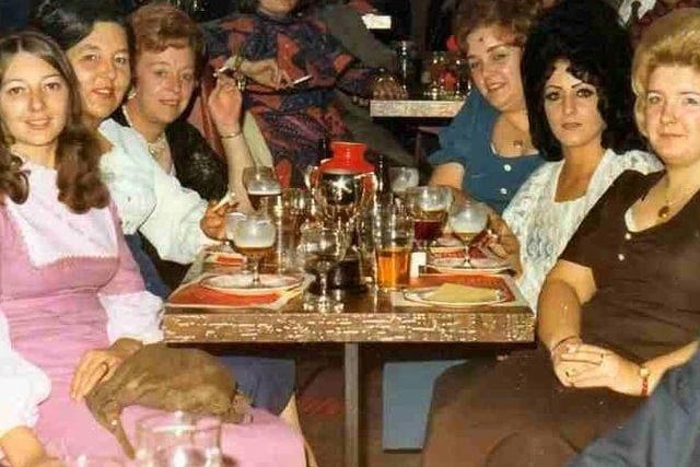 A group of friends enjoying a night at the Aquarius. Who do you know on the photo?