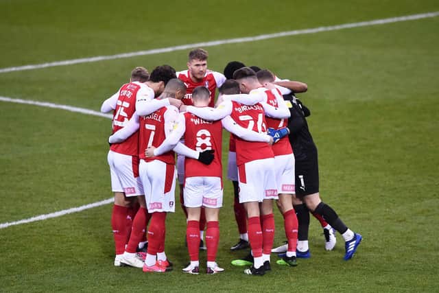 Rotherham United players gather in a team huddle during the Sky Bet Championship match between Rotherham United and Bristol City at AESSEAL New York Stadium. (Photo by Nathan Stirk/Getty Images)