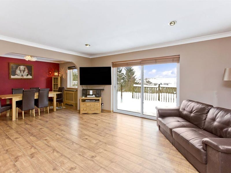 This bungalow in Kilmalcolm, Falkrik, is beautifully finished and is on the market for offers over £224,995.