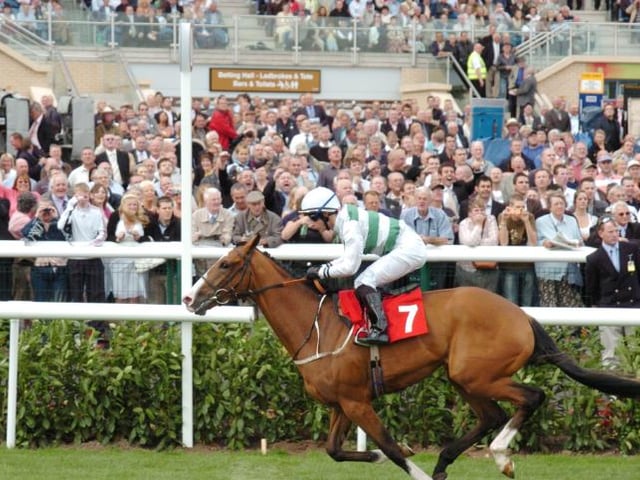 Lady Jane Digby wins the first race of the 2007 St Leger Day.