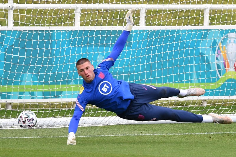 West Ham United are said to have had a £10m bid rejected for West Brom goalkeeper Sam Johnstone. The 28-year-old, who was part of England's Euro 2020 squad, has also been linked with a move to Arsenal. (BBC Sport)