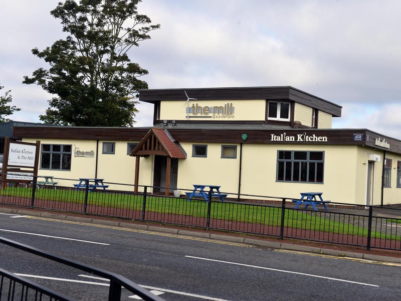 Italian Kitchen on Thompson Road, Southwick, has a 4.7 rating.