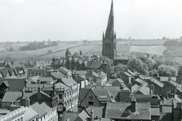 Chesterfield Retro photo from Chesterfield Library\Chesterfield Borough Council. View of the town centre 1959.