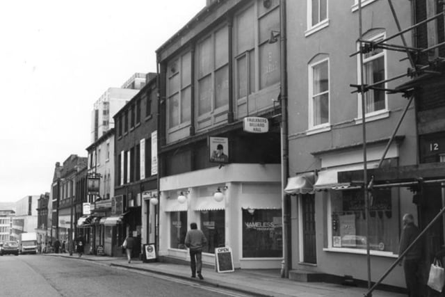 Cambridge Street, Sheffield, in 1985, including Nameless Restaurant, Piccolo Cafe, and Faulkners Billiard Hall.