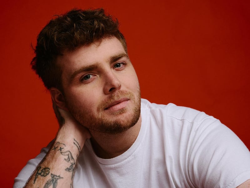 Warren's career has seen a rapid ascent, moving from intimate venues and smaller festival appearances to headlining major arenas. He is scheduled to embark on his "Little Orphan Alex Live" tour in 2026, which will be his first-ever UK and Europe arena tour. The tour includes a date in Leeds at the First Direct Arena, which is a significant step up from the smaller venues he has played in the past.