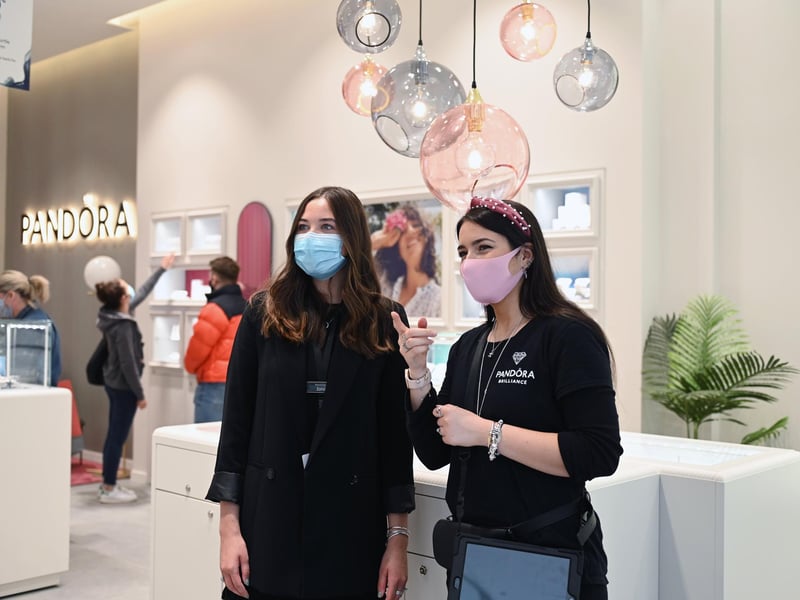 Following years of construction, St James Quarter opens its 850,00 sq feet shopping galleria. Pandora is one of the many shops that joins the line-up.
The completion of the first phase of the development brings a new, retail led, lifestyle district that fully integrates into and enhancesEdinburgh city centre.
