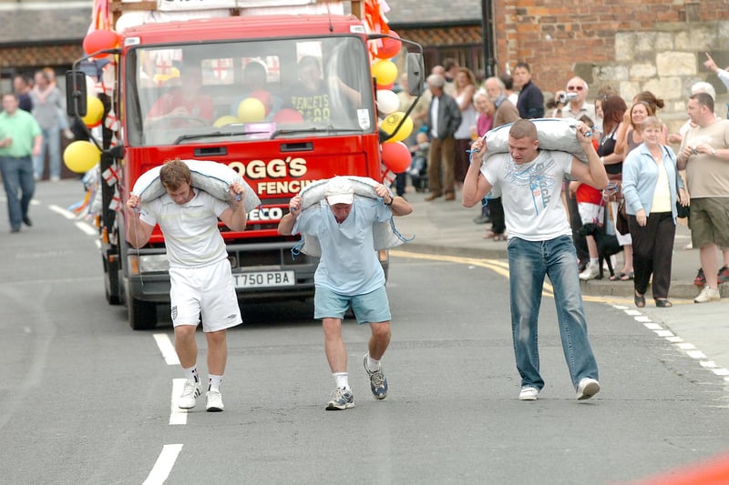 The Nutty Slack race is always a popular attraction. Here is a scene from the race 14 years ago.