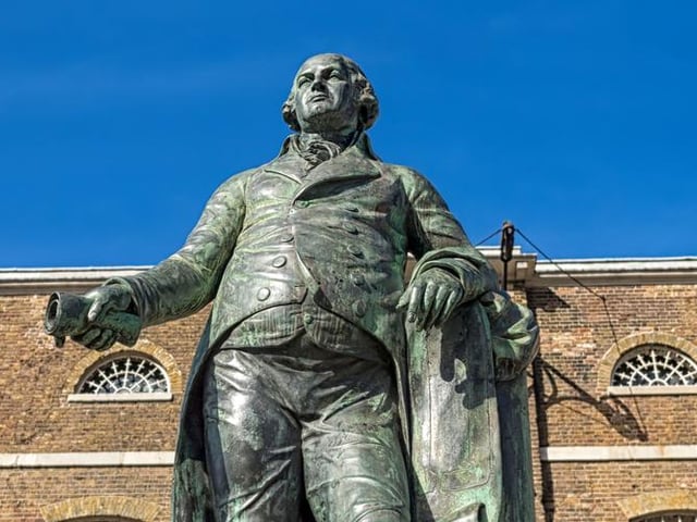 Robert Milligan was a noted slaveholder who owned two sugar plantations and had 526 slaves in Jamaica and the Canal and River Trust said that the statue of him was taken down to "recognise the wishes of the community"
