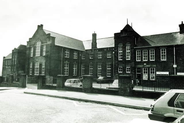 Ellesmere Nursery and First School, Maxwell Street, Sheffield,
May 3, 1989