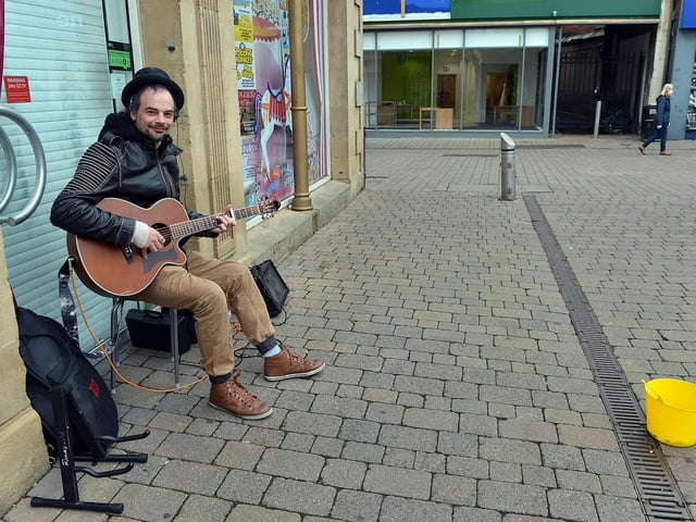 Buskers return to Mansfield for the first time since lockdown.