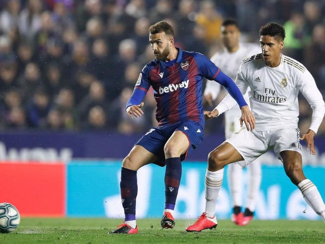 The Whites have ruled out a move for Levante midfielder Jose Campana due to the Spaniard’s £27.5m asking price. (Plaza Deportiva via Sport Witness)