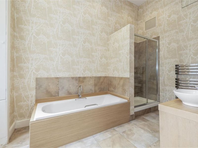 Bedroom 1 en-suite.