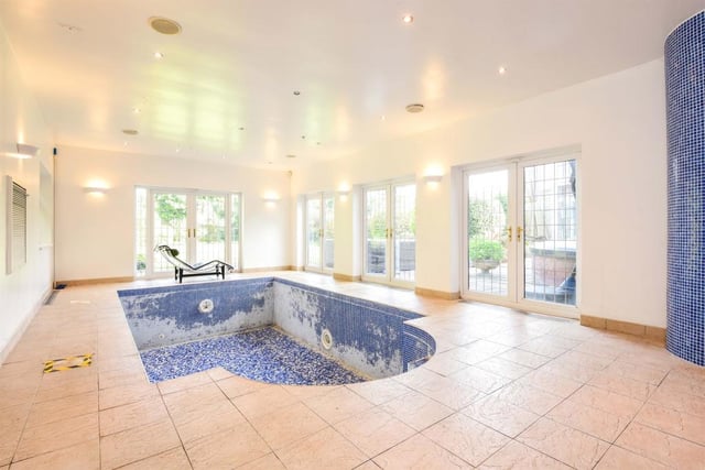 The leisure area offers a swimming pool and a sauna and is one of the highlights of the home.