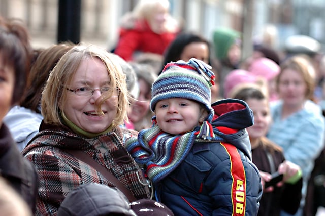 Do you recognise the people in this festive Sunderland scene from 2009?