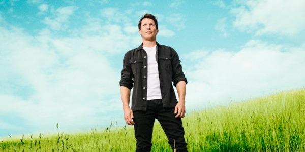 The You're Beautiful singer and Twitter legend will perform his greatest hits in March.