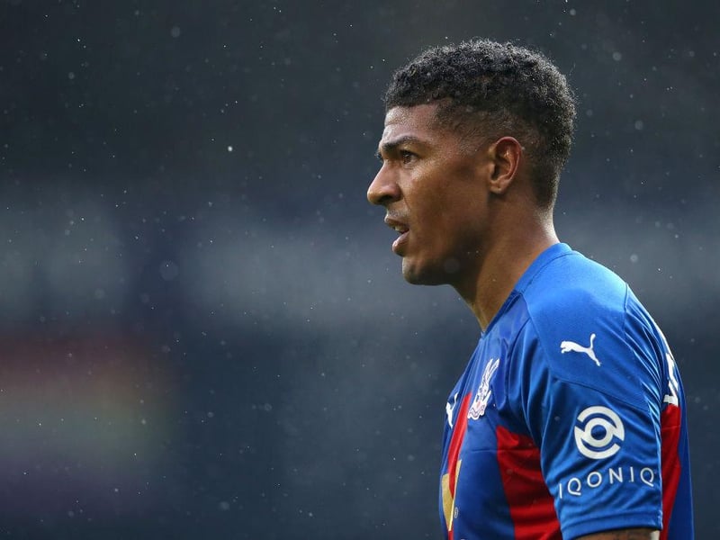 Crystal Palace full-back Patrick van Aanholt has opened talks with an unnamed Champions League club with his contract set to expire at the end of the season. (Football Insider)