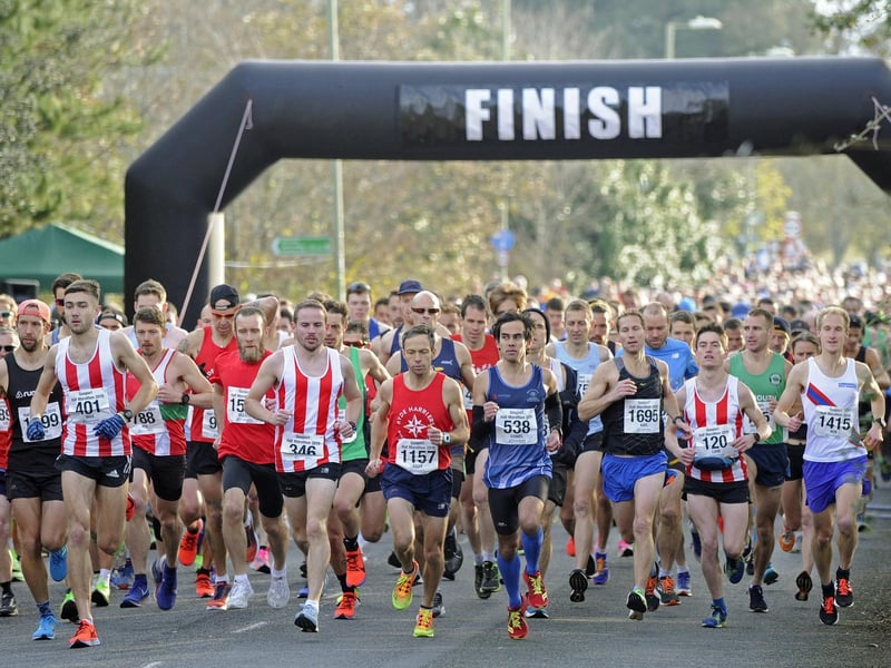 Gosport Half Marathon. The start. Picture: Ian Hargreaves  (171119-14)
