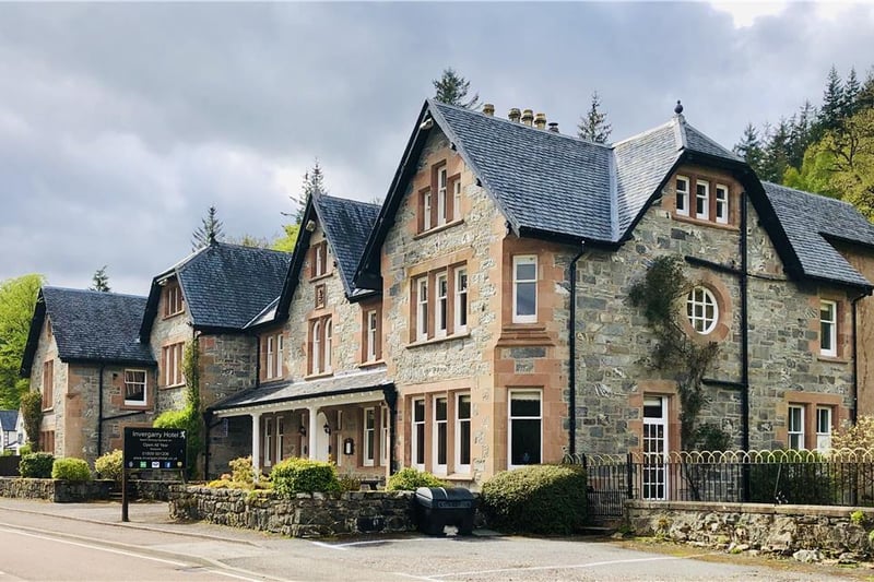 High standard 4-star Inn positioned at the meeting of the 'Great Glen Road' and 'Road to the Isles' - £1,850,000.
