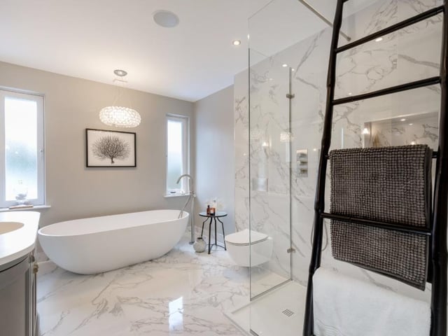 Ground floor bathroom.