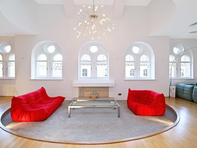 The sitting room.