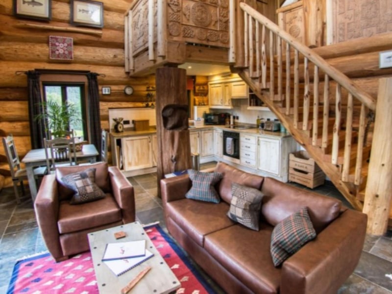 It's wall-to-wall luxury in the roomy living area.